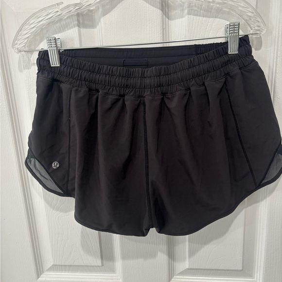 Lululemon Women's Hotty Hot
Short Black Size:10 - Picture 4 of 7